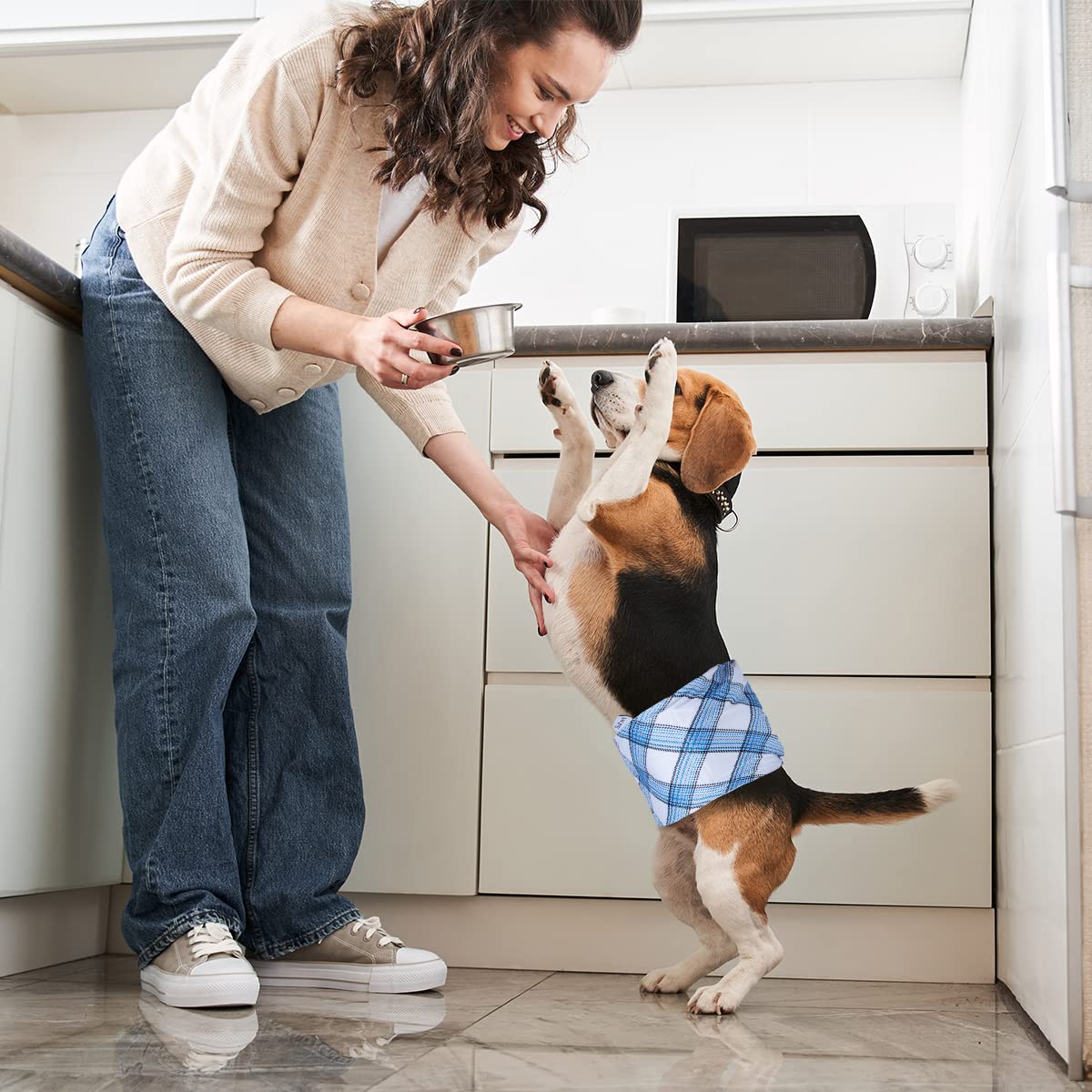 Pet Soft belly bands material shown, designed for washable reuse and durability.