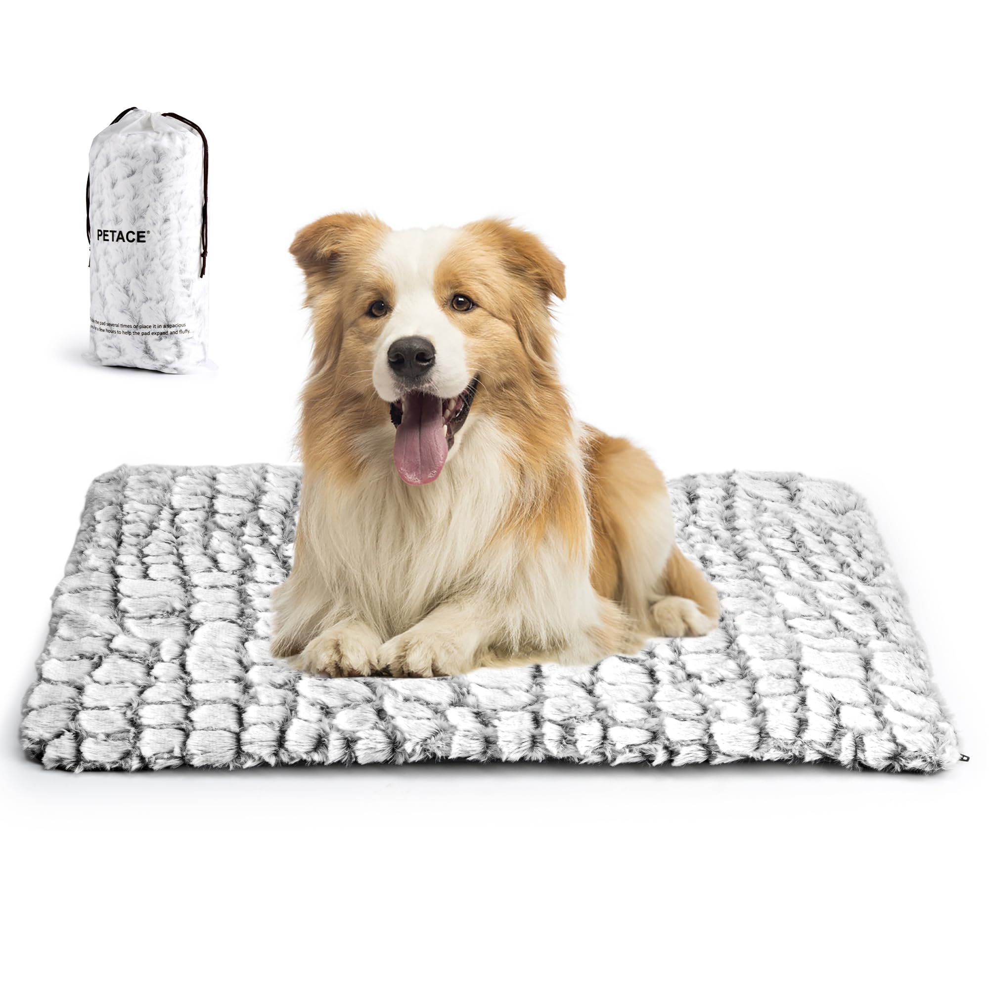 Petace self warming bed closeup shows plush faux fur for cozy naps