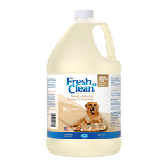 PetAg Fresh ’n Clean bottle pouring, easy dilution for even coat application.