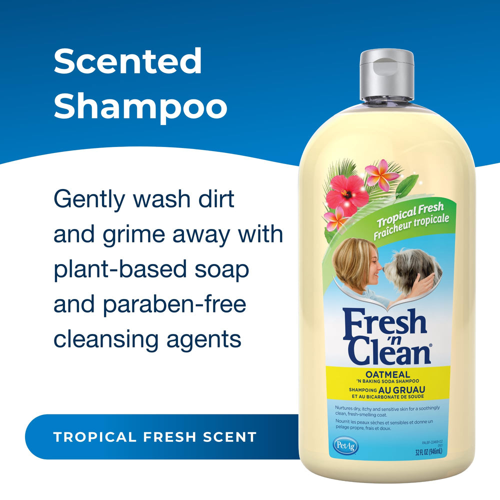 PetAg Fresh ’n Clean lather on a dog's coat demonstrates soap-free cleansing and moisture.