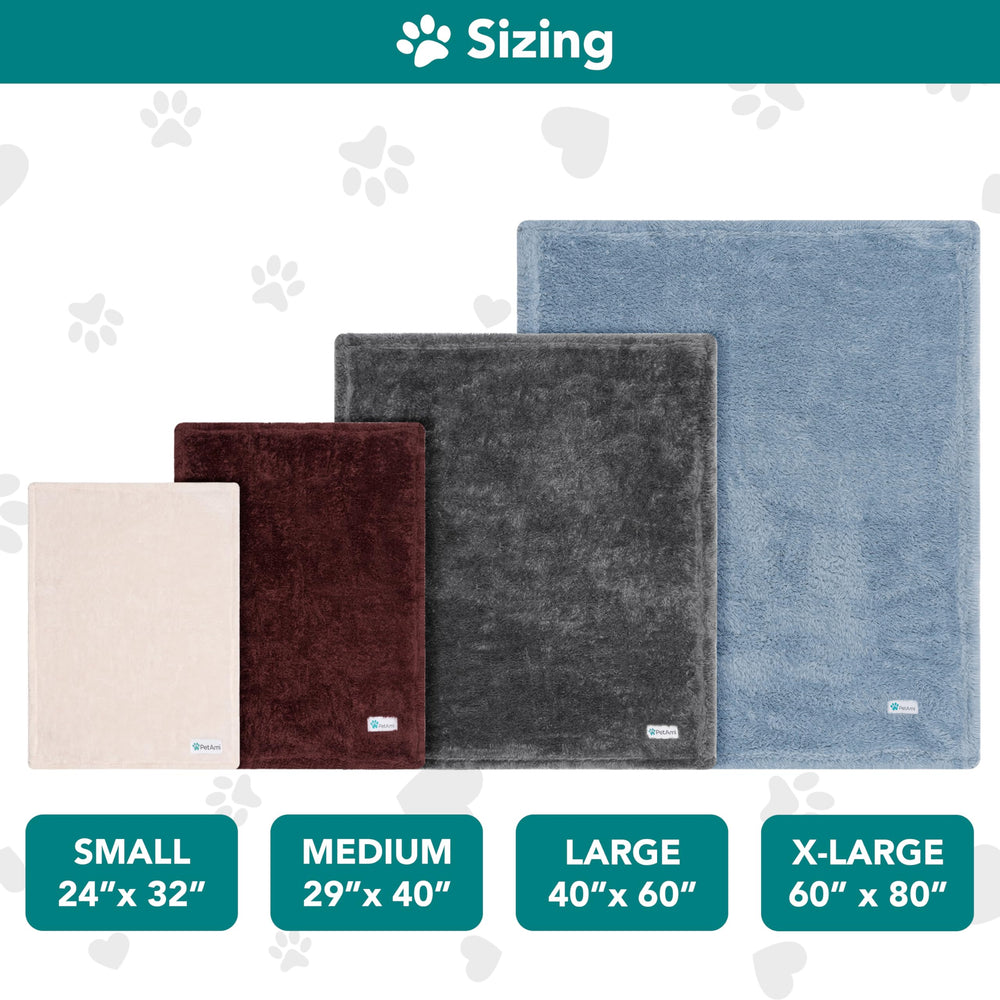 PetAmi blanket suitable for dogs and cats for indoor cozy time.