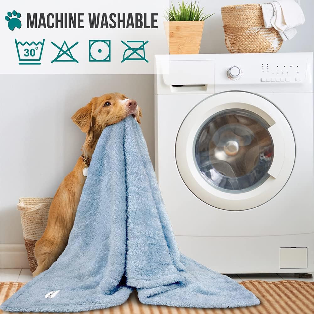 PetAmi blue cat and dog blanket used as kennel mat or bed.