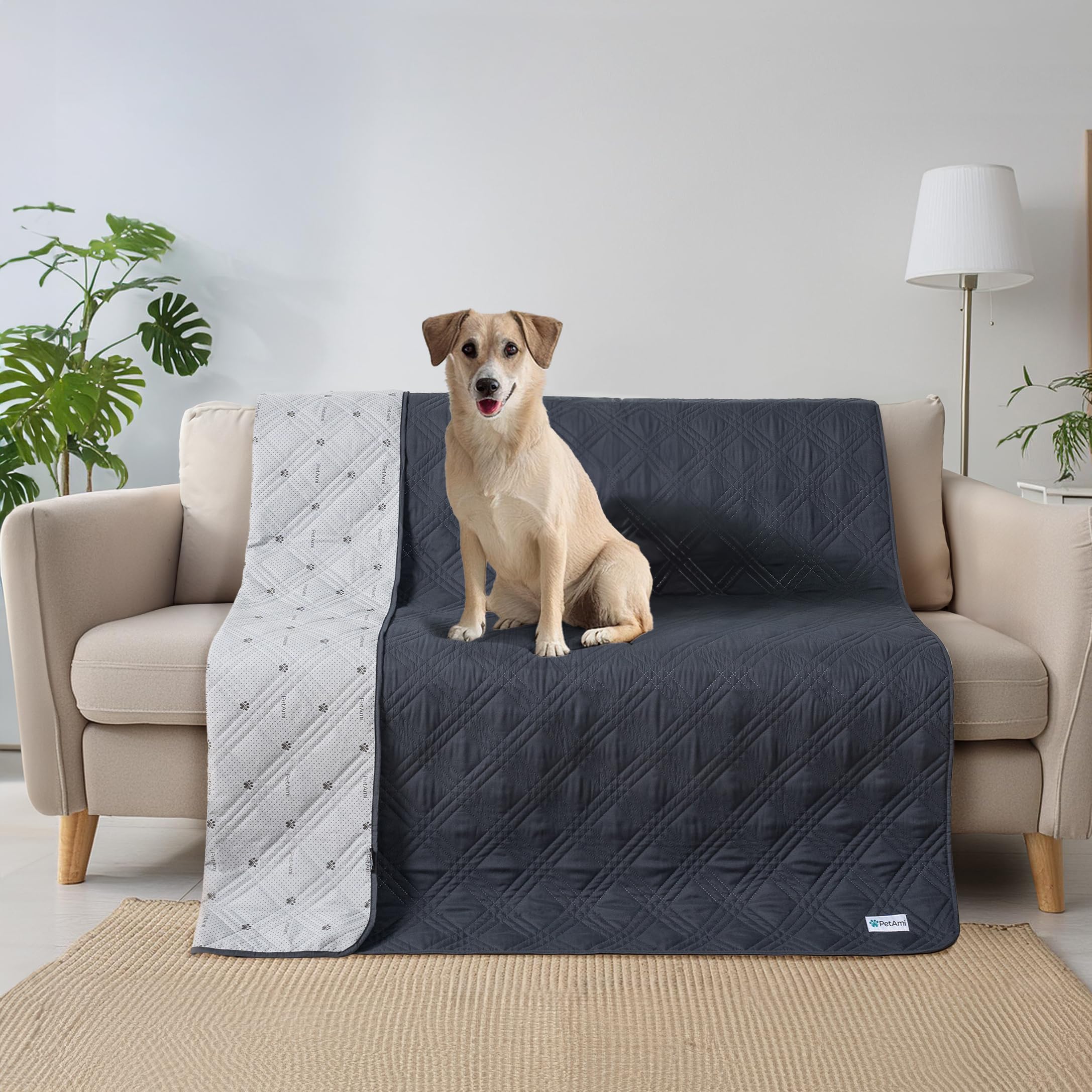 PetAmi car seat protector for travel keeps seats clean and pet-friendly.