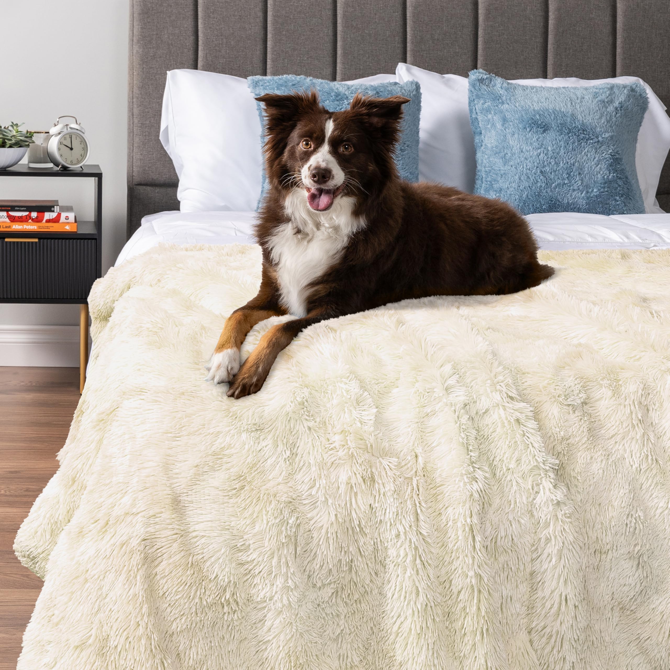 PetAmi blanket works as bed or crate pad for pets.