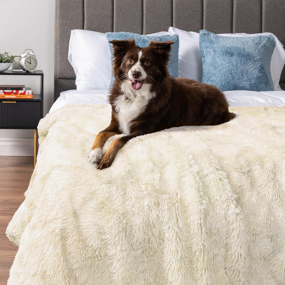 PetAmi blanket works as bed or crate pad for pets.