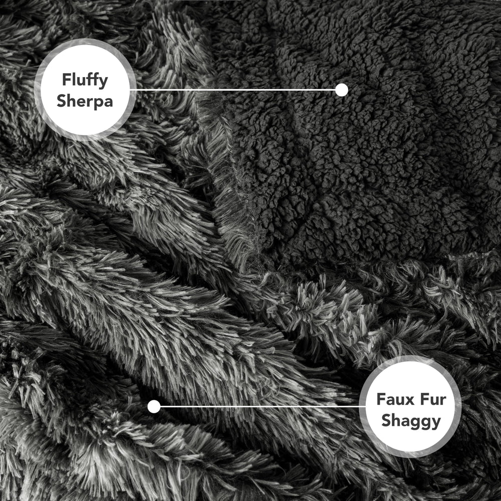 PetAmi easy-care blanket is machine washable for busy households.