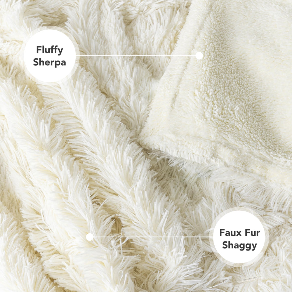 PetAmi machine-washable blanket simplifies cleanup after outdoor adventures.