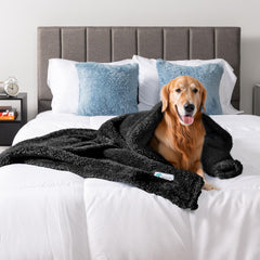 PetAmi plush sherpa fleece blanket showcases soft texture for calm resting pets.