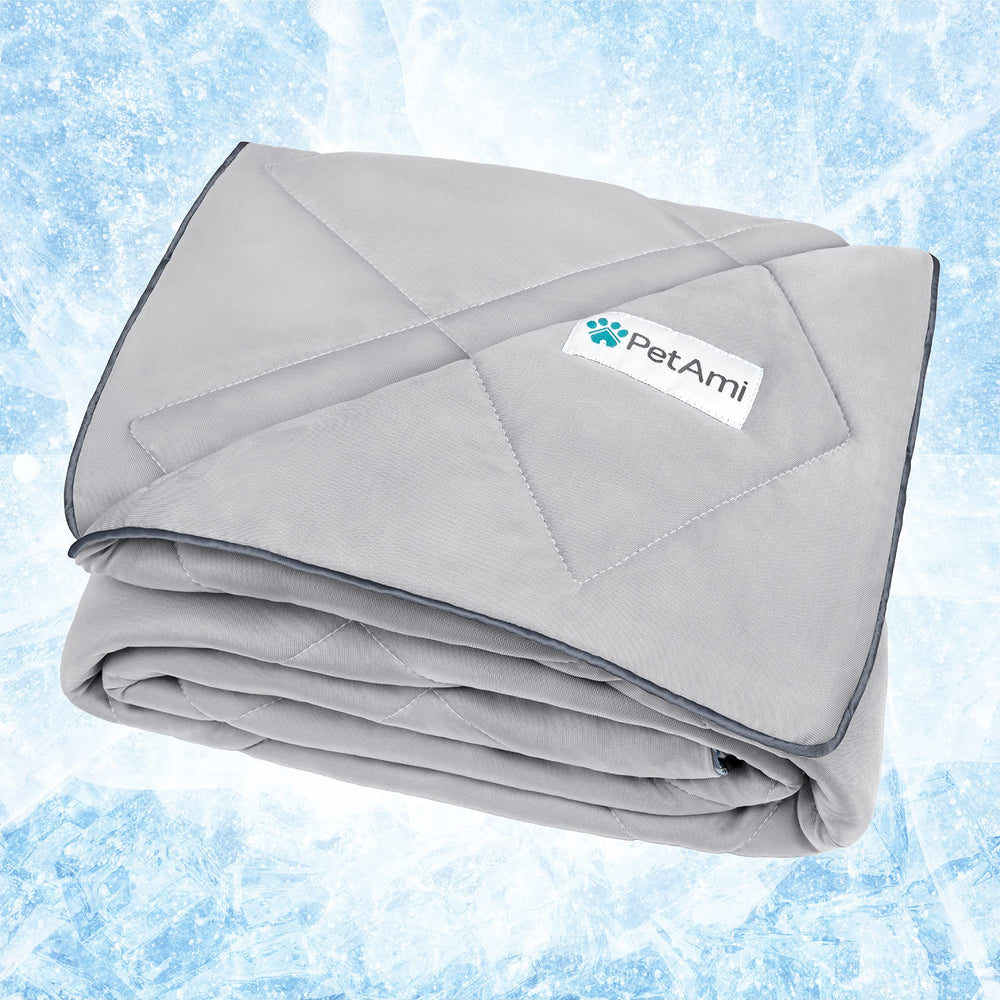 PetAmi premium cooling blanket machine-washable for hassle-free cleaning.