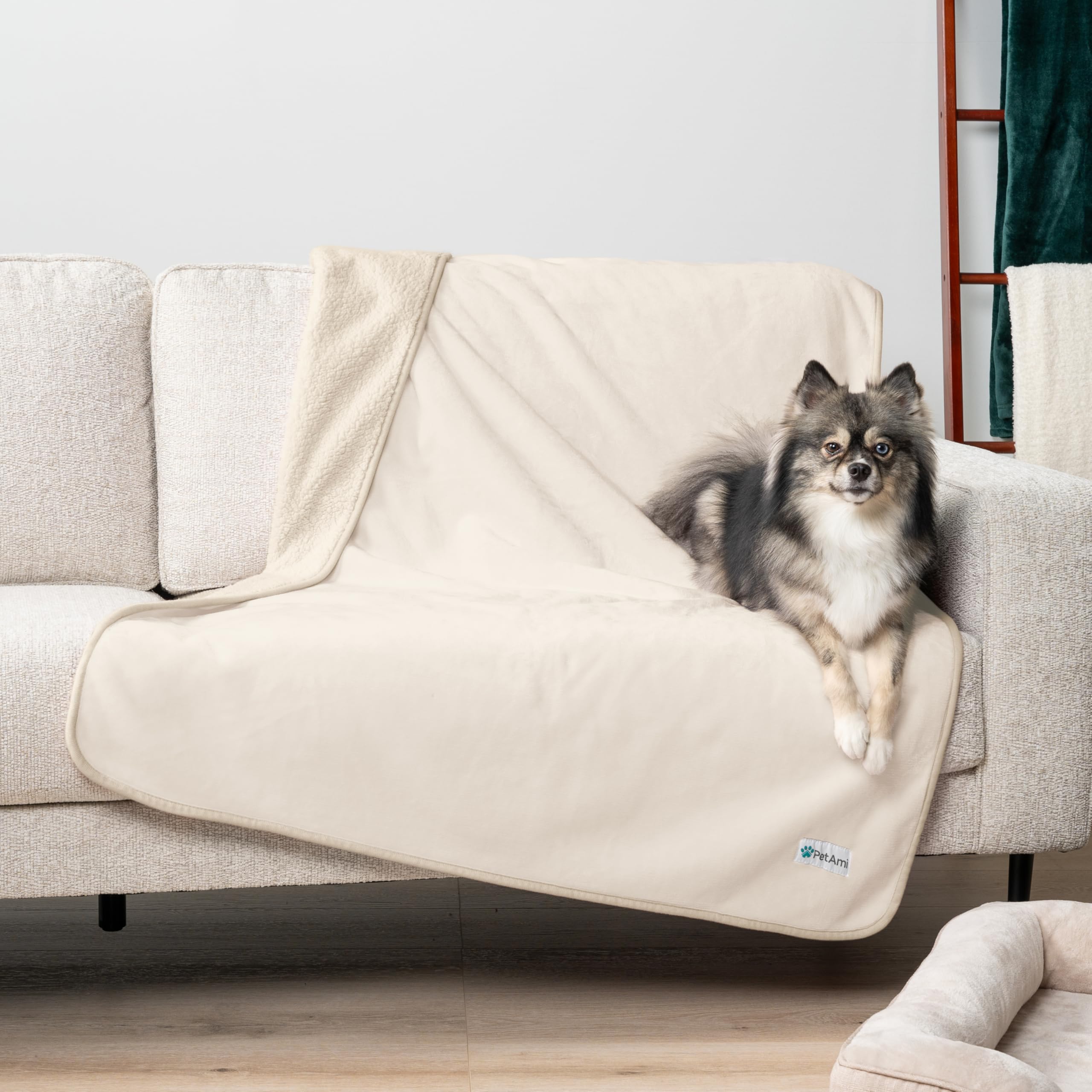PetAmi waterproof blanket machine washable for easy cleaning and quick refresh.