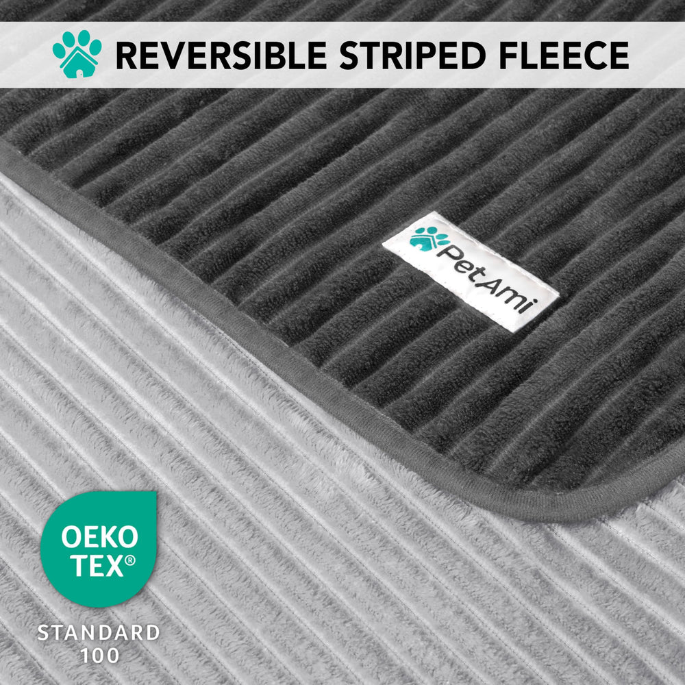 PetAmi blanket with reinforced stitching guards against chewing and mess.