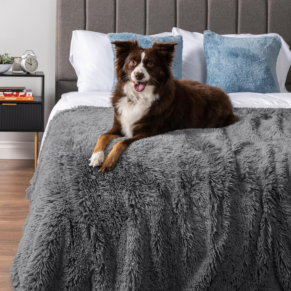 PetAmi waterproof dog blanket reversible sherpa plush provides cozy naps for dogs.