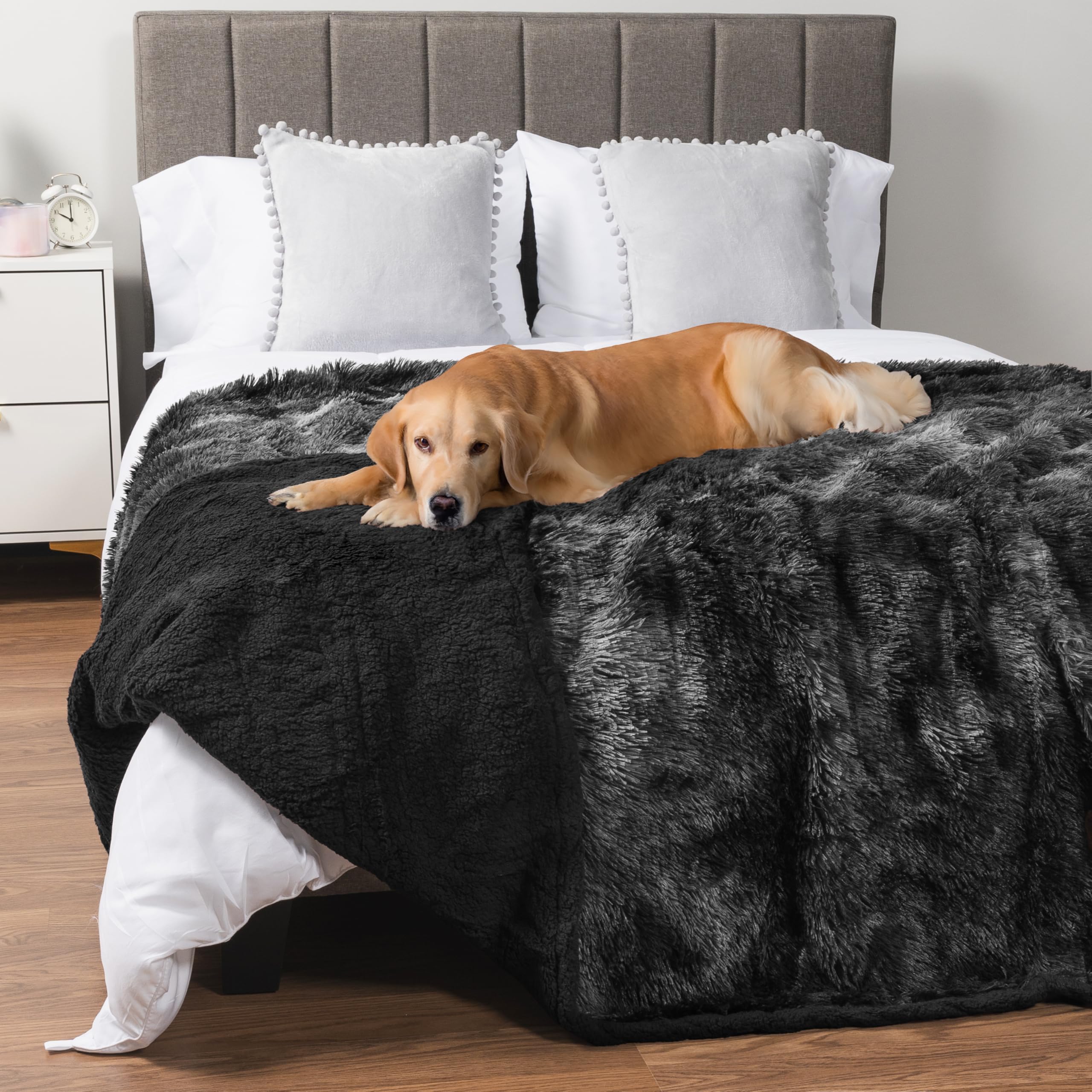 PetAmi waterproof dog blanket sherpa-faux-fur closeup for warmth and leak protection.