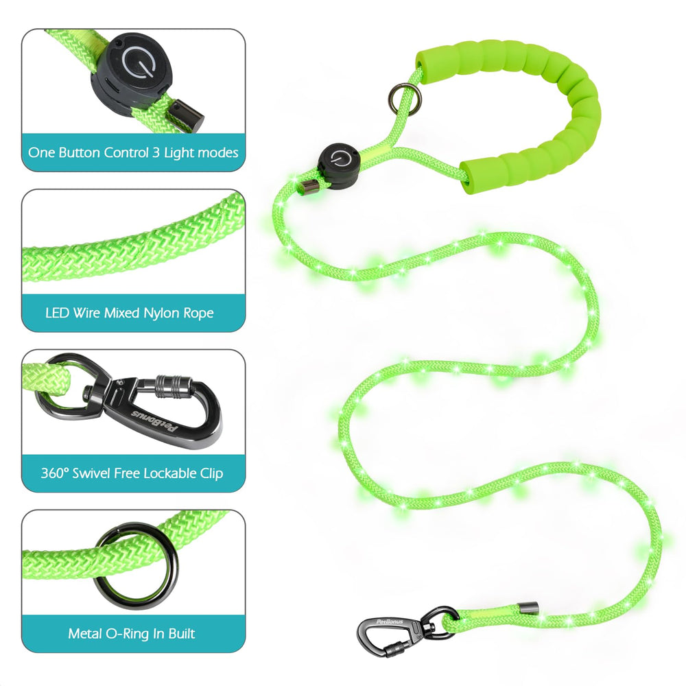 PetBonus 360° rotation clip prevents leash twisting during walks.