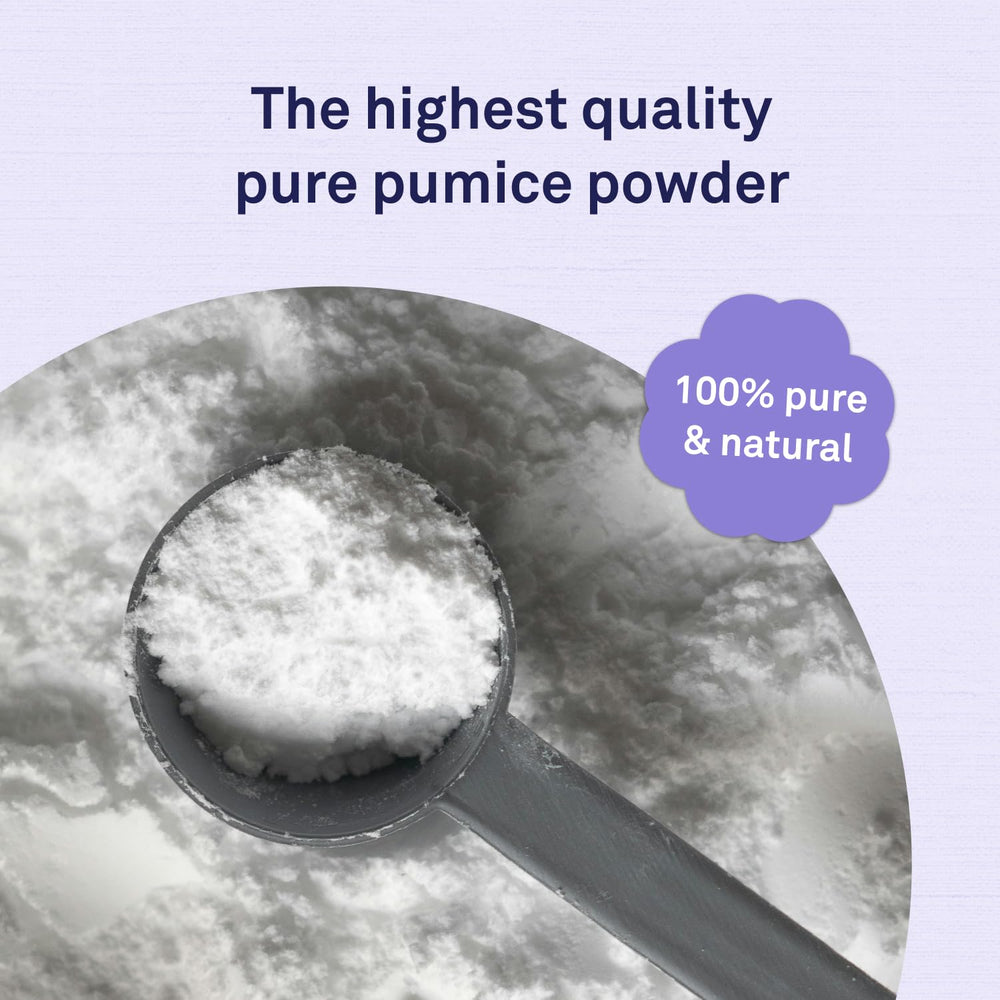 Petpost Bath Dust cleans fur to reveal soft sheen.