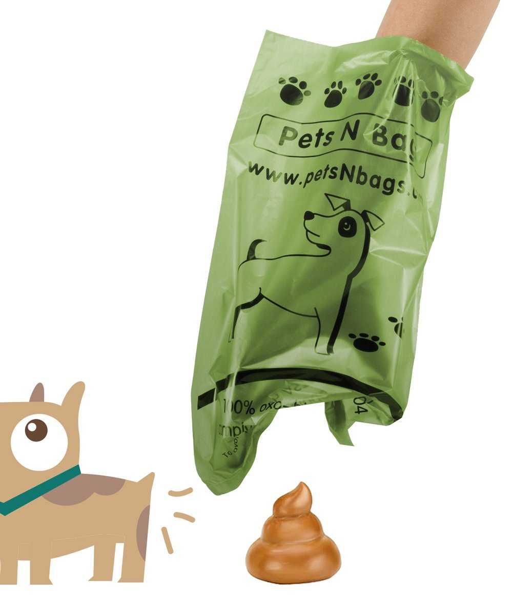 Pets N Bags water-resistant coating reduces odor after use.