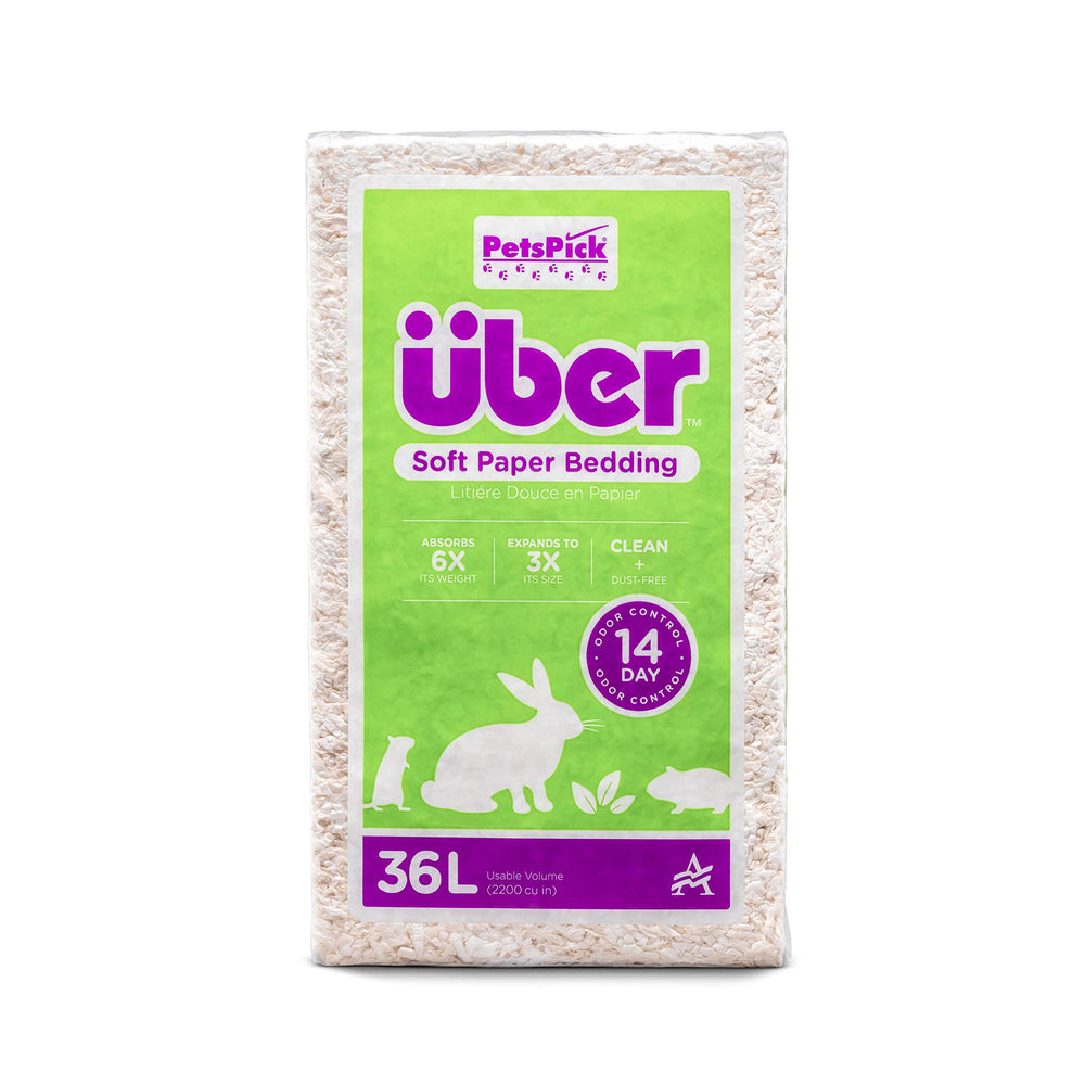 PETSPICK Uber Soft Paper Bedding in an absorption-test demonstrates moisture control.