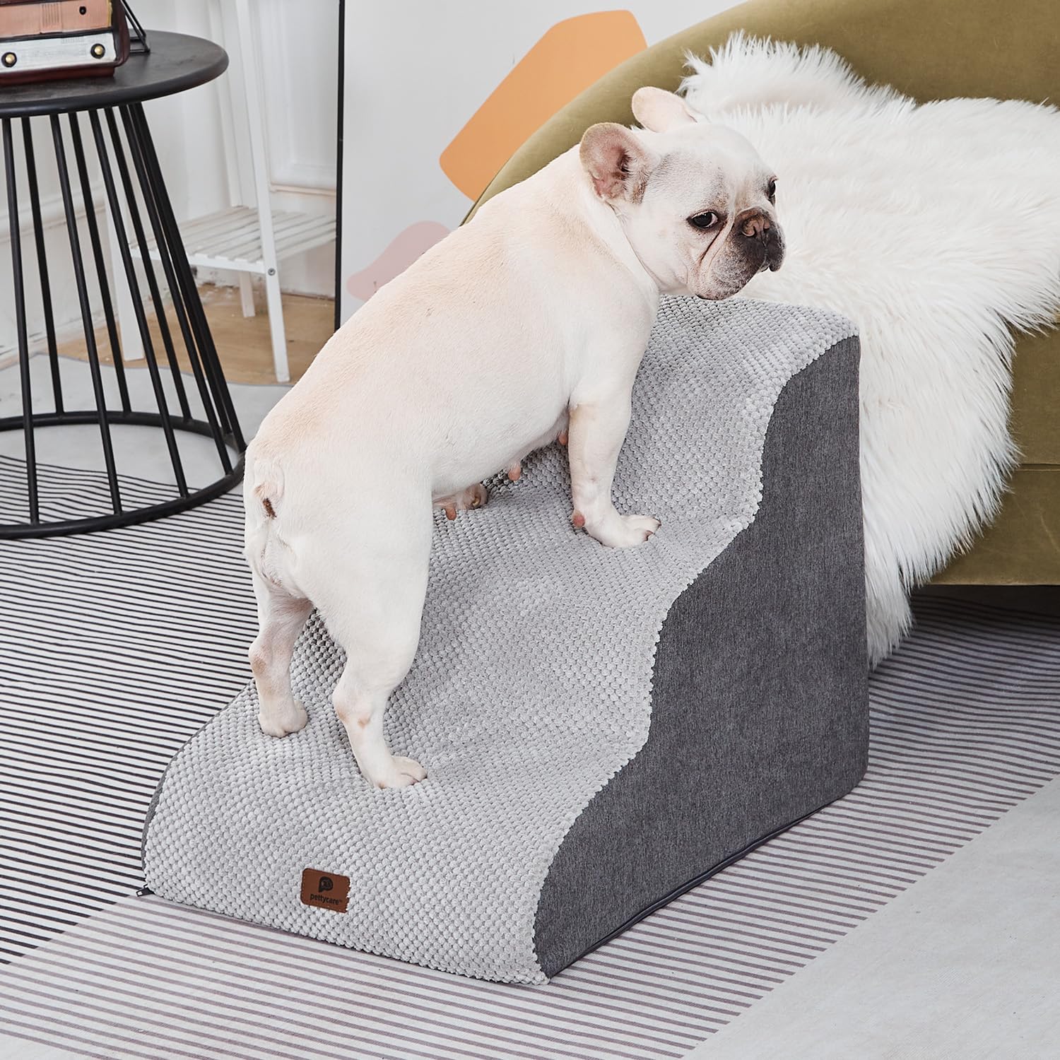 Pettycare removable washable cover makes cleanups quick and simple