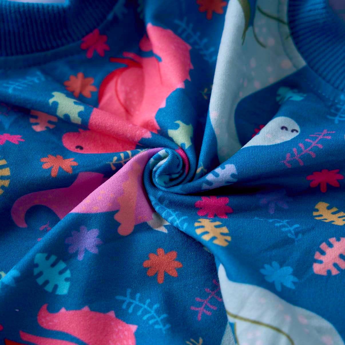 PetWarm dinosaur-pattern-recovery-suit adds playful style while protecting wounds.