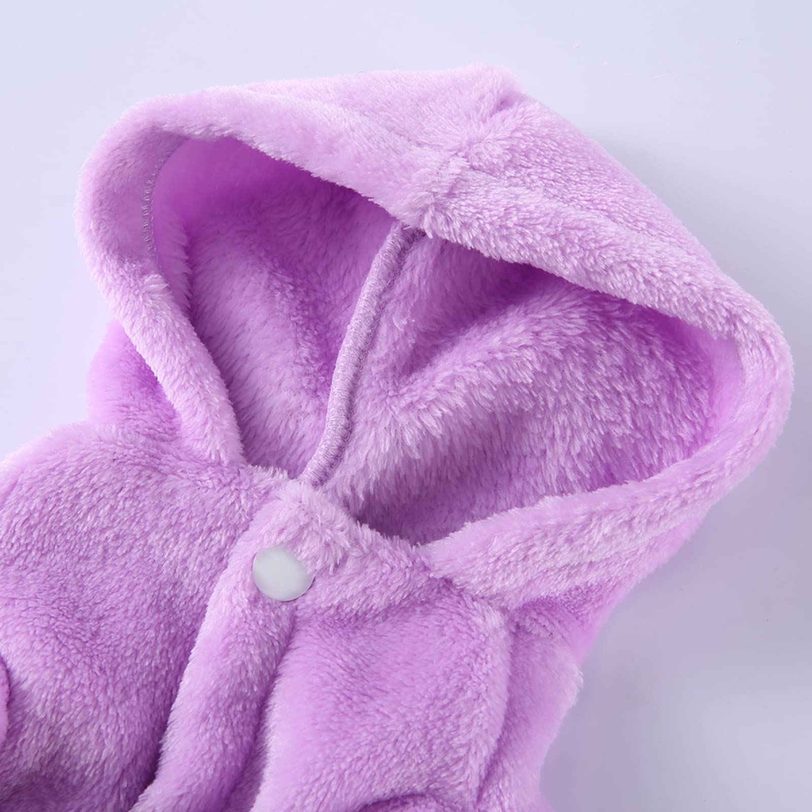 Petyoung travel-washable robe shows versatile use at home and on the go