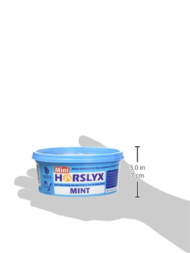 PFIFF Horslyx Minis 650g hoof supplement form on display for hoof support.