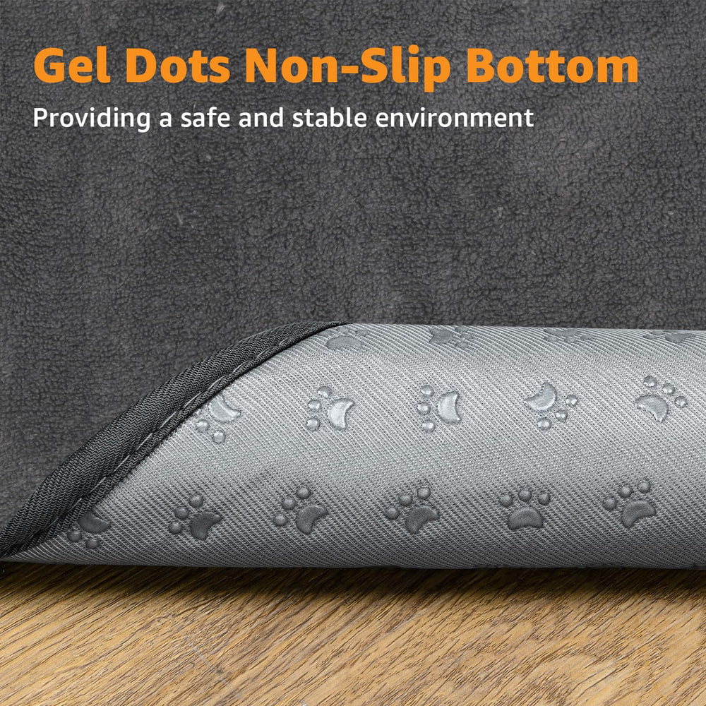 Pick for Life non-slip bottom image demonstrates paw-friendly stability on wood or carpet