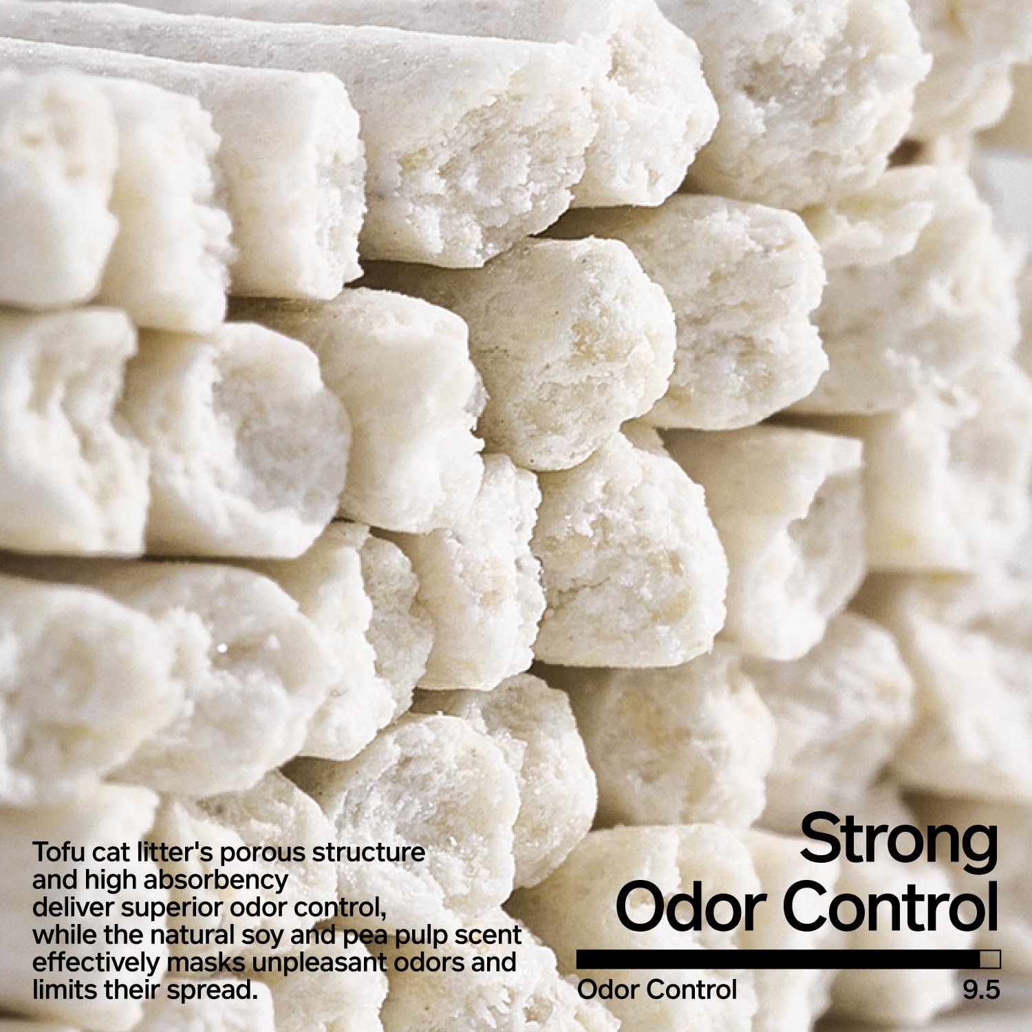 Pidan tofu cat litter flushable design demonstrates water solubility for easier disposal.