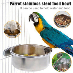 PINVNBY feeding spoons arranged for precise, tidy feeding.