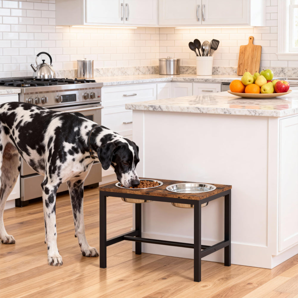 Piskyet 2700ml capacity bowls offer ample feeding capacity for large dogs.