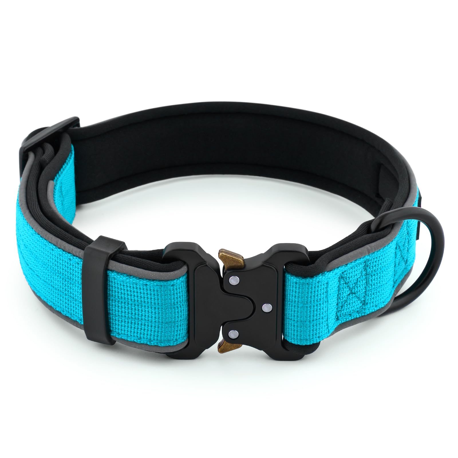 Plutus Pet Tactical Collar nylon weave close-up highlights strength for daily hikes.