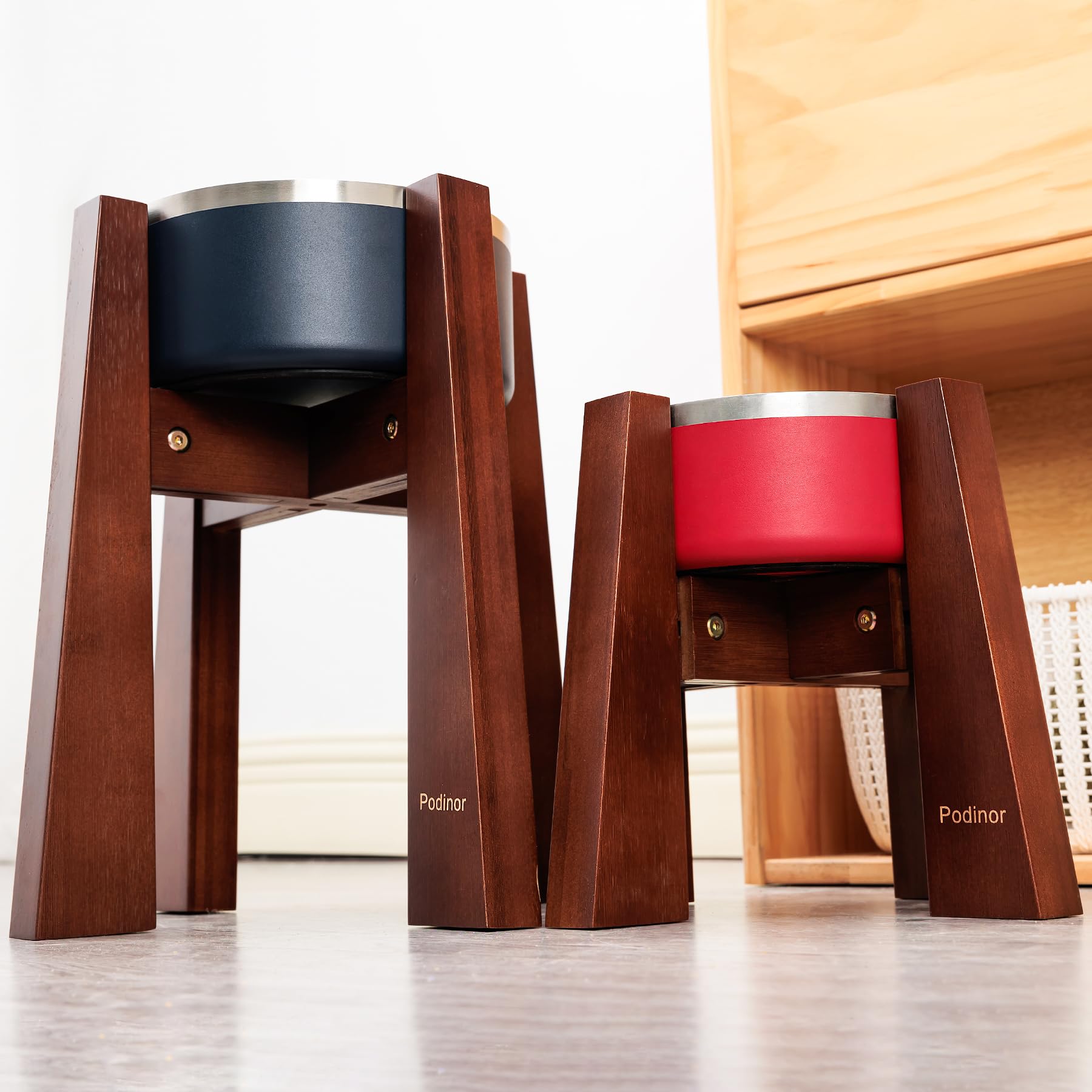 Podinor elevated dog bowl stand adjustable rails demonstrates versatile width for medium bowls.