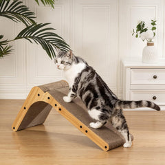 Poils bebe L-shape scratcher ball toy close-up with catnip