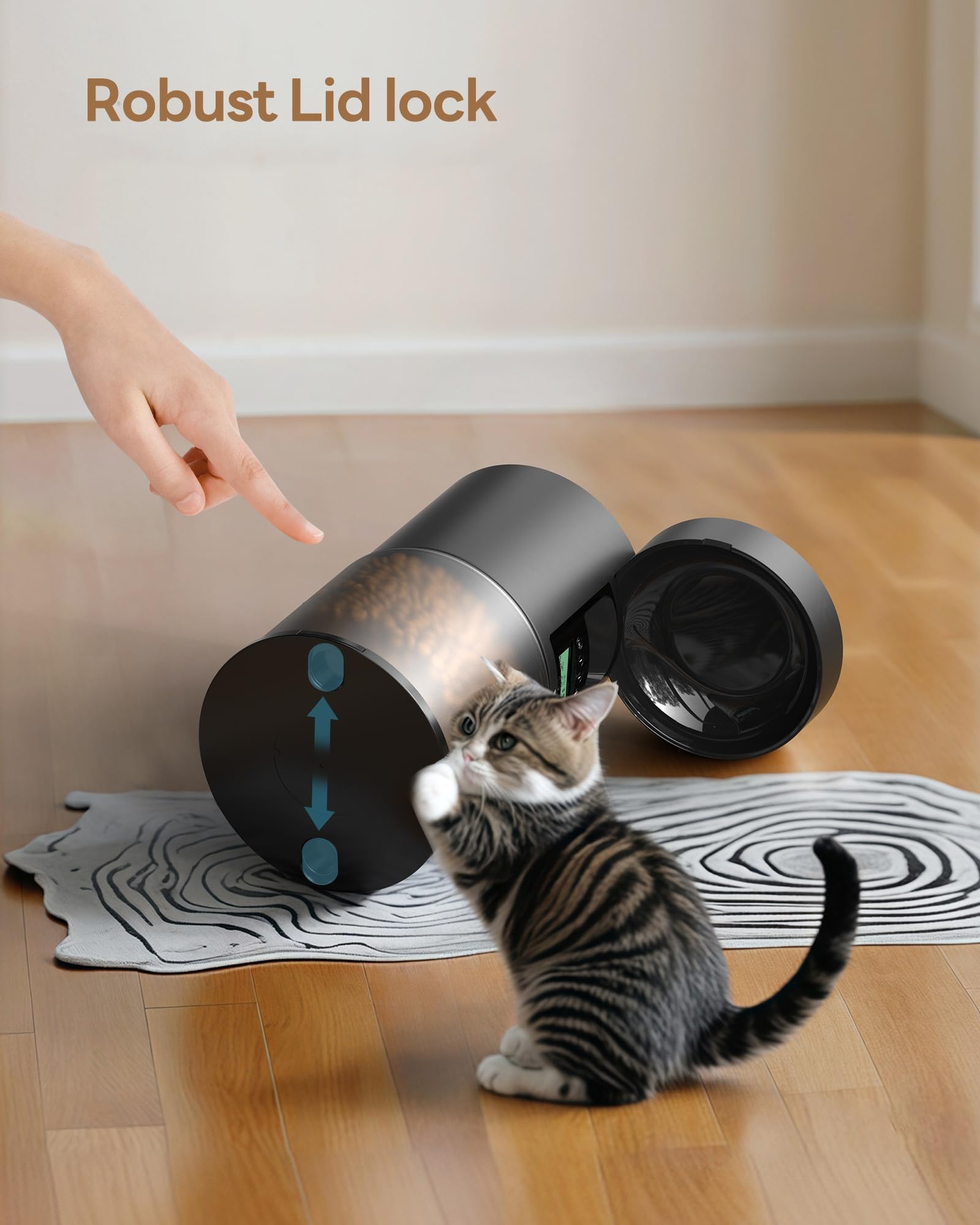 POOEKEN cat feeder sealed lid preventing leaks during transfer.
