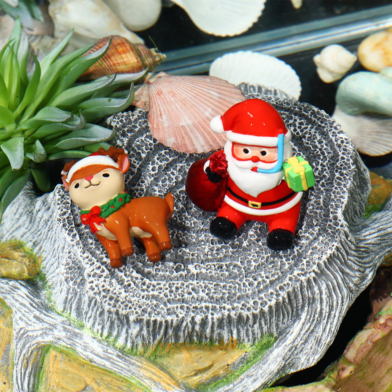 POPETPOP desktop Christmas decor Santa adds seasonal charm to office or home.