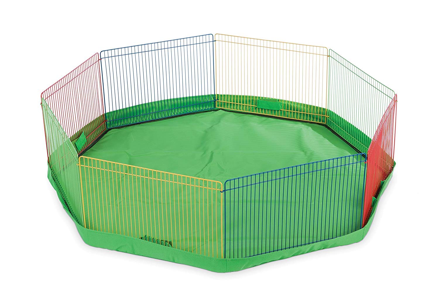 Prevue Hendryx 36-diameter layout provides a spacious exercise area