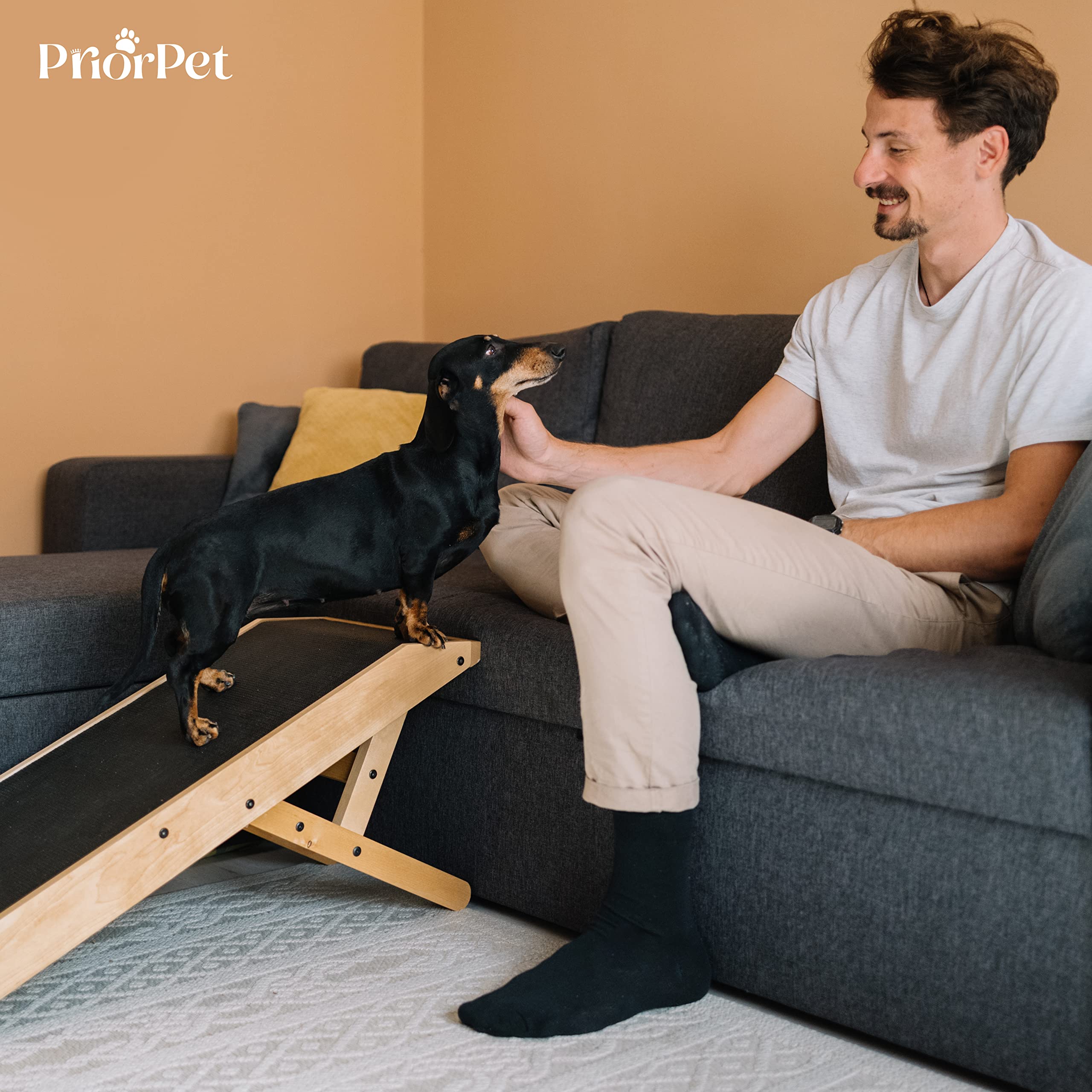 PRIORPET ramp supports up to 200 pounds suitable for medium to large dogs