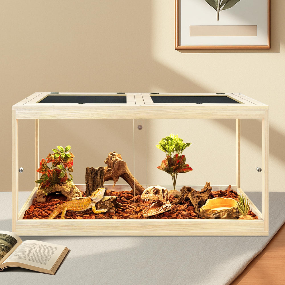 PROLEE wooden habitat with water-repellent coating withstands humidity for a dry, stable environment