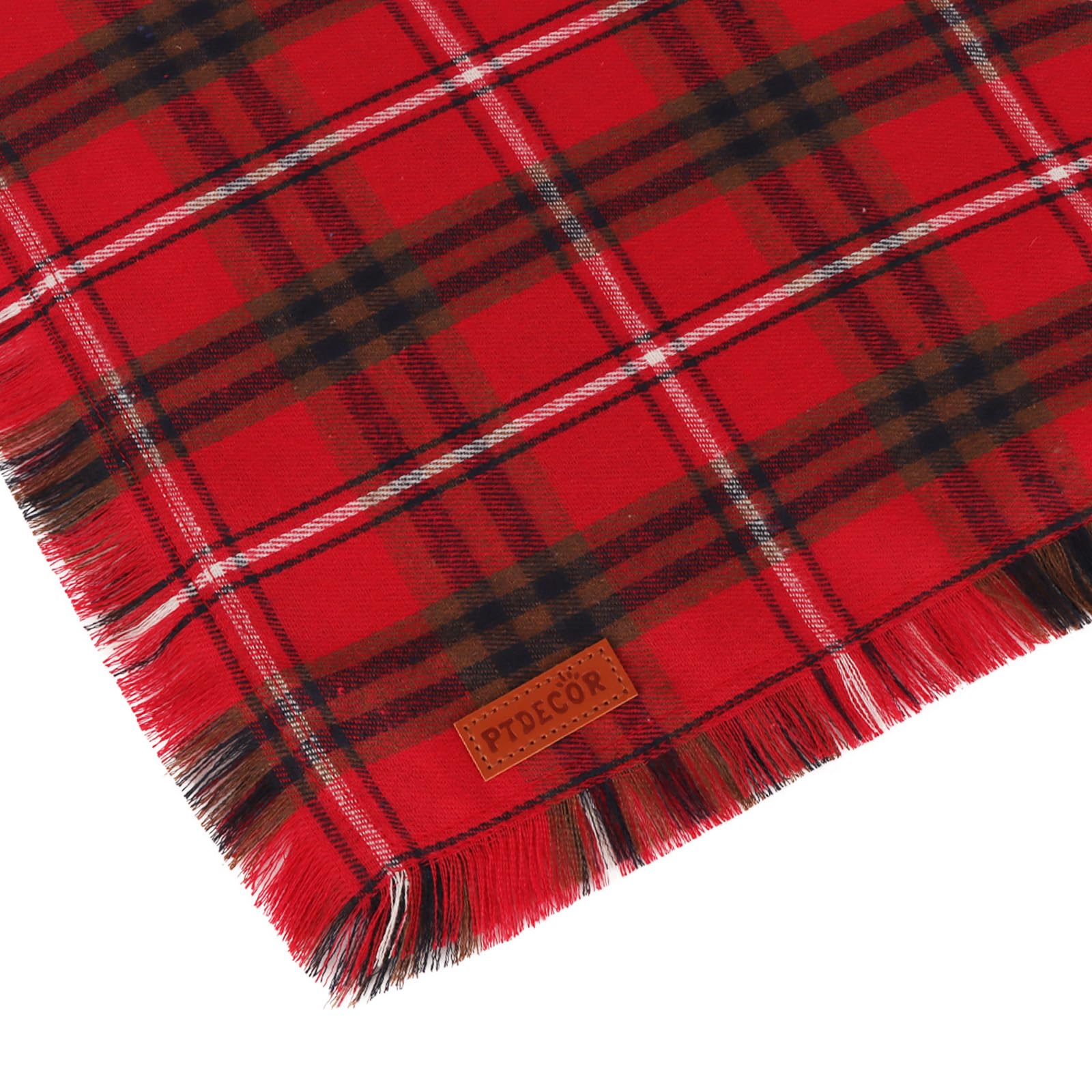 PTDECOR two-pack keeps options ready for holiday looks.