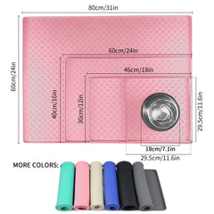 Ptlom: alfombrilla rosa con borde antidesbordes y base antideslizante para mayor estabilidad.