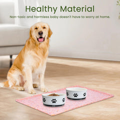 Ptlom silicone dish tray for pets provides a roomy, easy-clean surface.