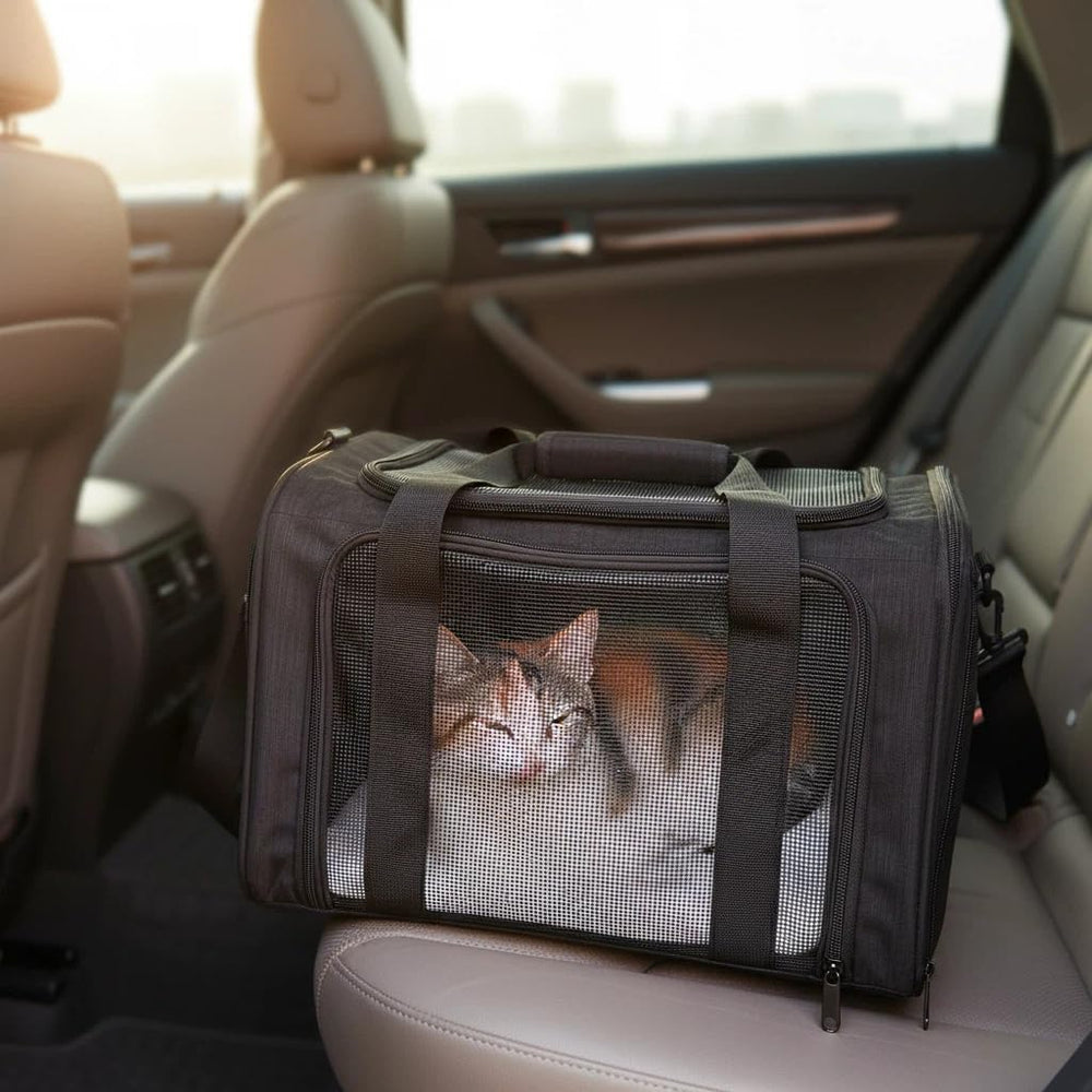 Pucewmy dog carrier durable fabric highlights long-lasting use and weather resistance.