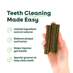Pupford grooved texture image highlights thorough teeth cleaning action.
