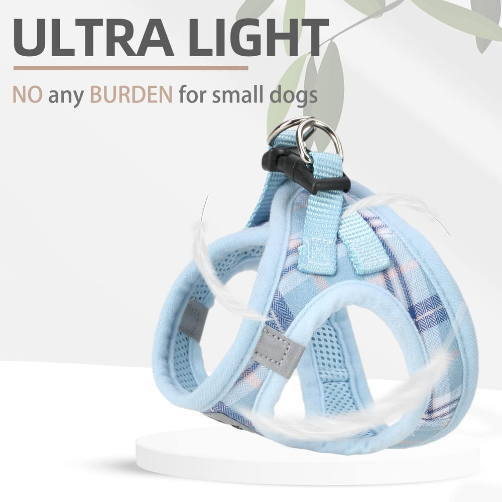 PUPTECK reflective plaid-pattern harness at night for enhanced visibility