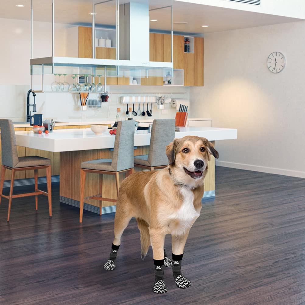 PUPTECK dog socks during outdoor walks prevent slips and protect paws