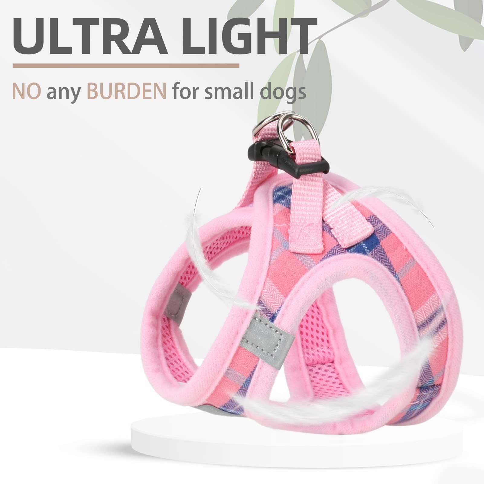 PUPTECK leash with 360-degree swivel minimizes tangling during runs.