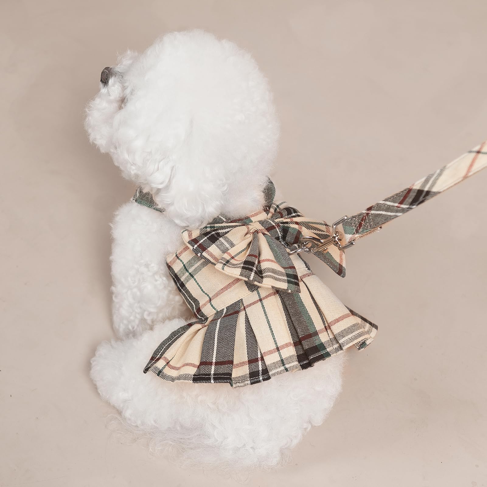 PUPTECK fabric closeup reveals 65 polyester 35 cotton blend.