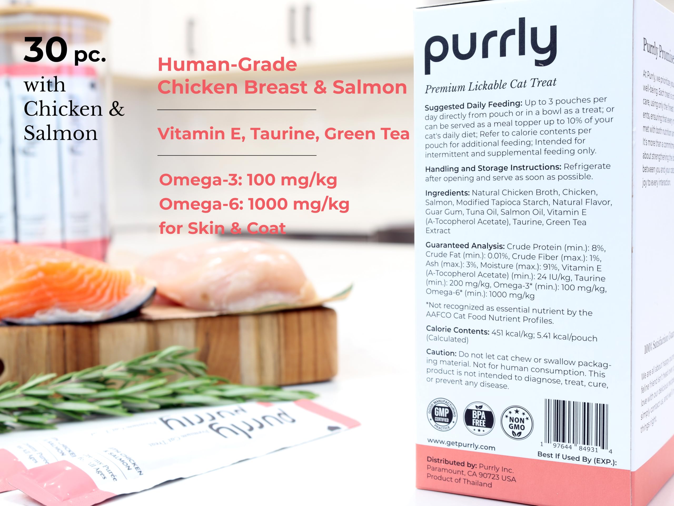 Purrly Hydrating broth aroma entices cats during snack time.