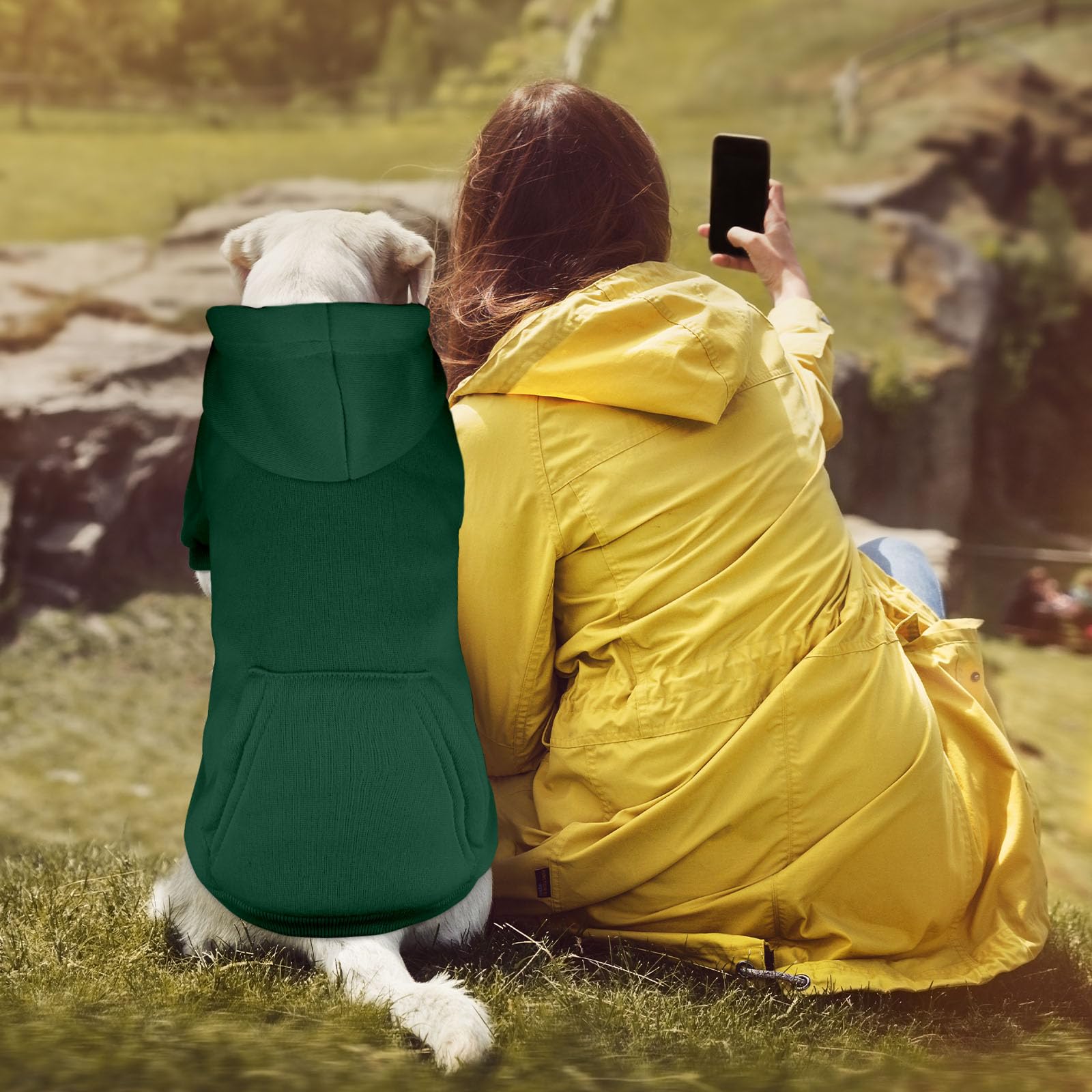 QDYU dog sweater washcare demonstrates machine-washable convenience.