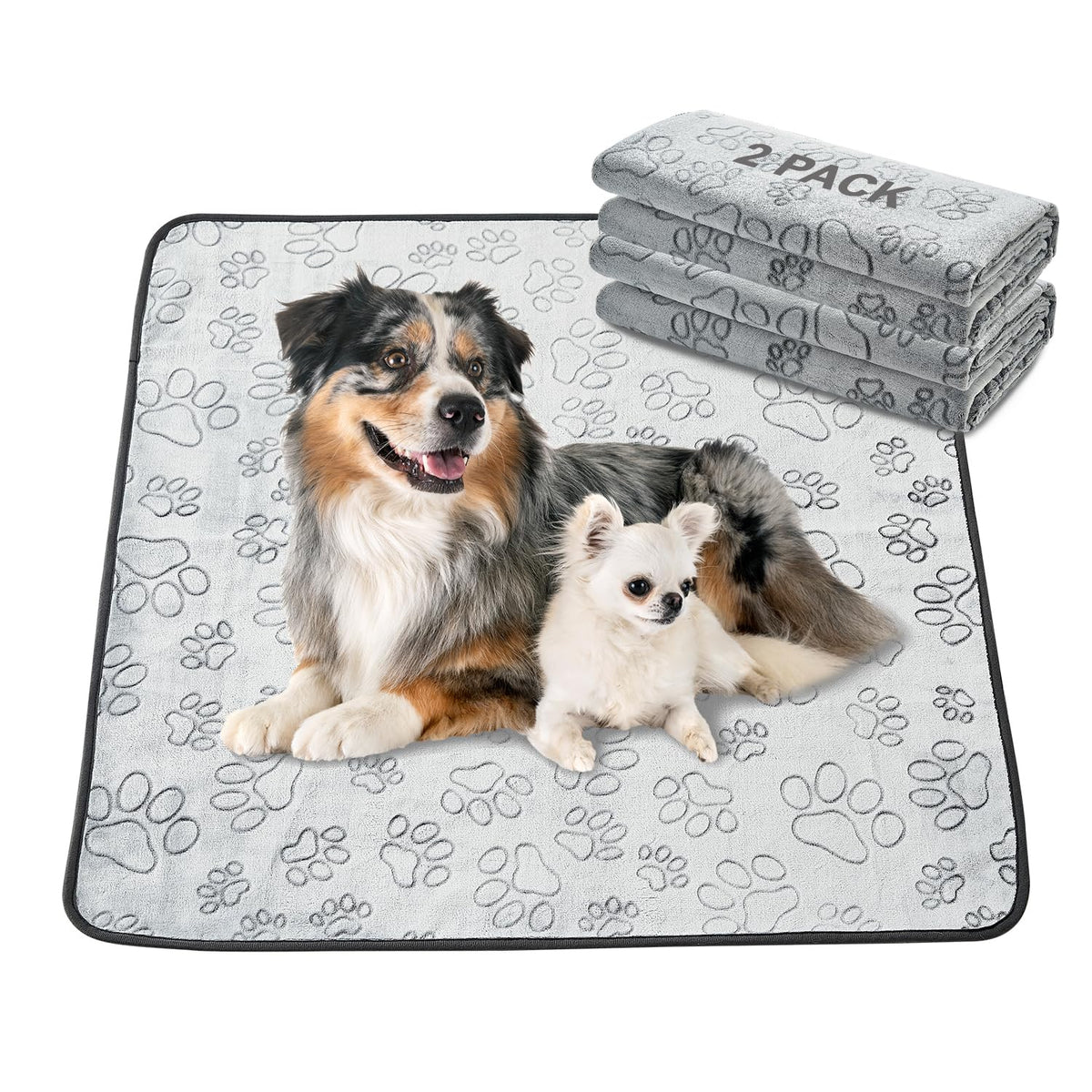 Qeils reusable puppy pad close-up shows absorbent fibers for quick cleanup.