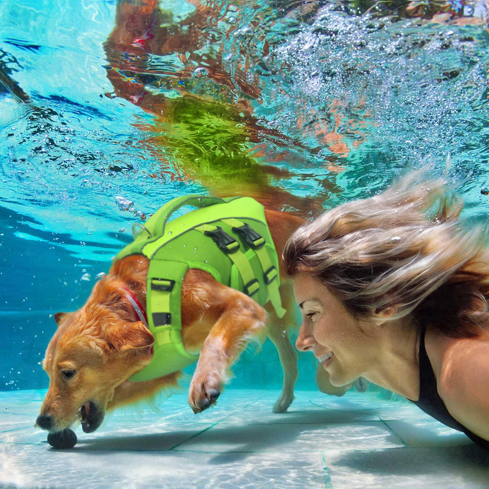 Queenmore life-jacket-quick-drying-materials stay comfortable after splashes